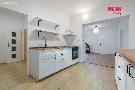 Pronájem obchodního prostoru 210 m²