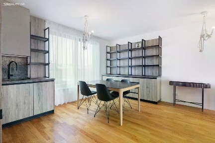 Pronájem bytu 3+kk 80 m²