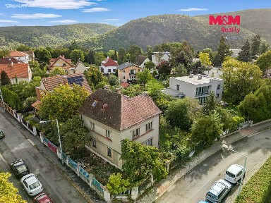 Prodej rodinného domu 200 m², pozemek 673 m²