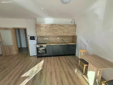 Pronájem bytu 1+kk 32 m²