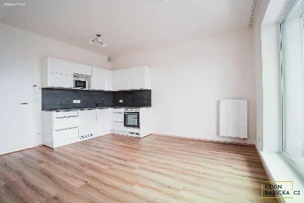 Pronájem bytu 1+kk 30 m²