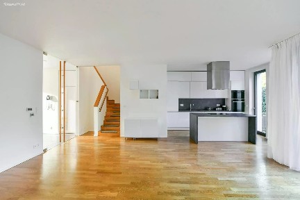 Pronájem rodinného domu 210 m², pozemek 207 m²