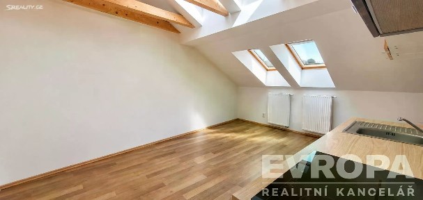 Pronájem bytu 2+kk 34 m²