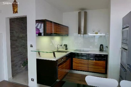 Pronájem bytu 2+kk 69 m²