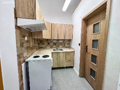 Pronájem bytu 1+kk 28 m²