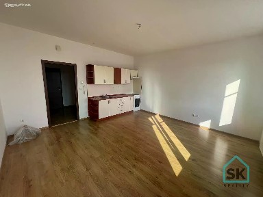 Pronájem bytu 1+kk 35 m²