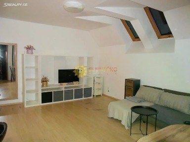 Pronájem bytu 1+kk 35 m²