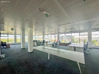 Pronájem kanceláře 360 m²
