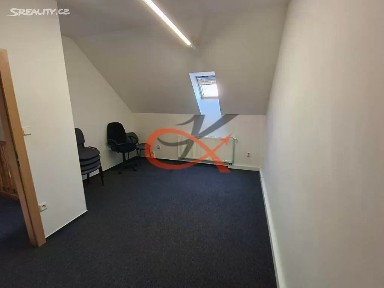 Pronájem kanceláře 102 m²