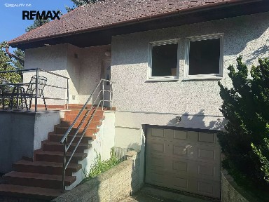 Pronájem rodinného domu 230 m², pozemek 649 m²