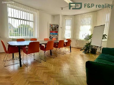 Pronájem kanceláře 121 m²