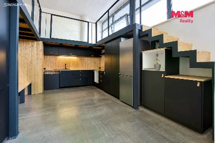 Prodej bytu 1+kk 100 m²