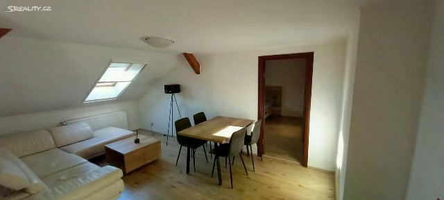 Pronájem bytu 2+1 66 m²
