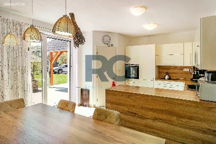 Prodej rodinného domu 691 m², pozemek 3781 m²