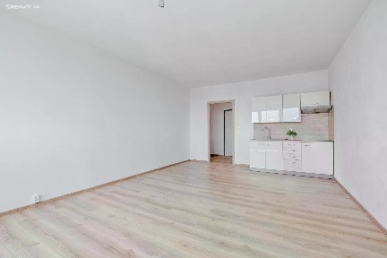 Pronájem bytu 1+kk 33 m²