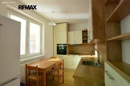 Pronájem bytu 1+1 45 m²