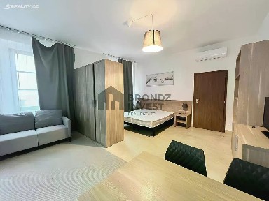 Pronájem bytu 1+kk 38 m²