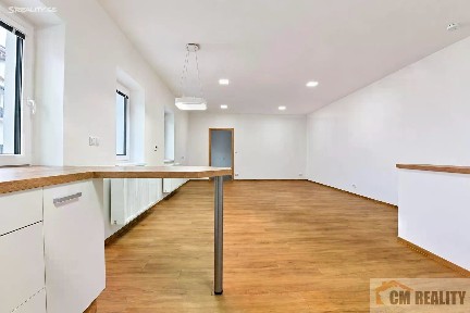 Pronájem bytu 2+kk 68 m²