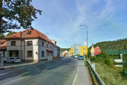 K Pivovaru, Davle