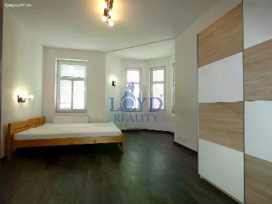 Pronájem bytu 1+1 37 m²