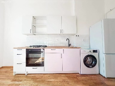 Pronájem bytu 1+1 38 m²
