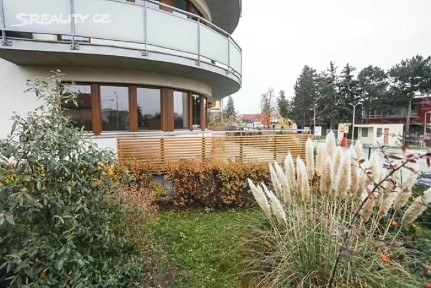 Pronájem bytu 3+kk 82 m²