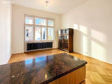 Pronájem bytu 3+kk 82 m²