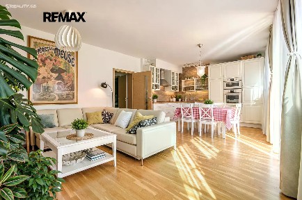 Pronájem bytu 4+kk 96 m²