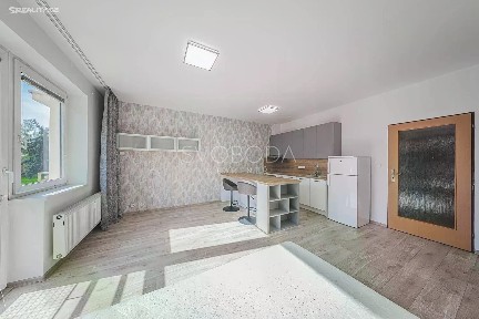 Pronájem bytu 1+kk 36 m²
