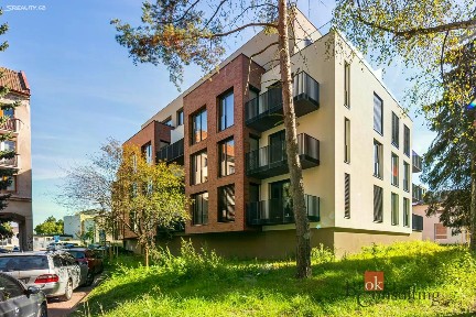 Pronájem bytu 1+kk 35 m²