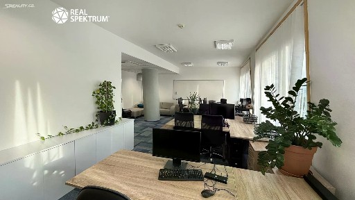 Pronájem kanceláře 68 m²