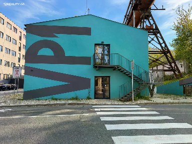Pronájem obchodního prostoru 98 m²