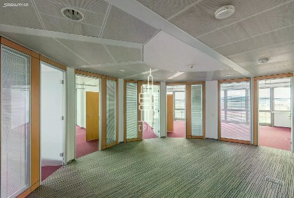 Pronájem kanceláře 1080 m²