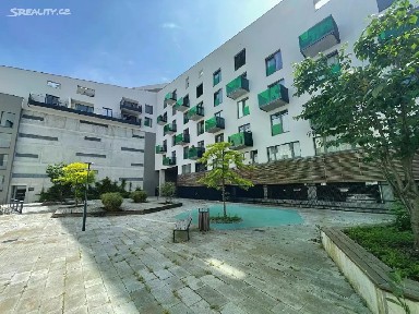 Pronájem bytu 1+kk 28 m²