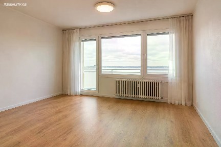 Pronájem bytu 1+kk 35 m²