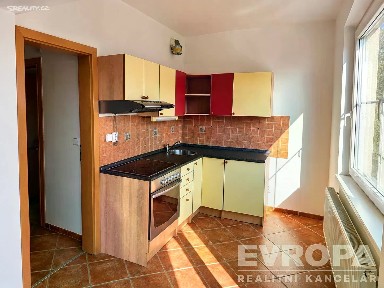 Pronájem bytu 1+kk 35 m²