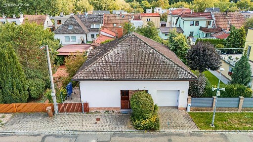 Pronájem rodinného domu 175 m², pozemek 334 m²