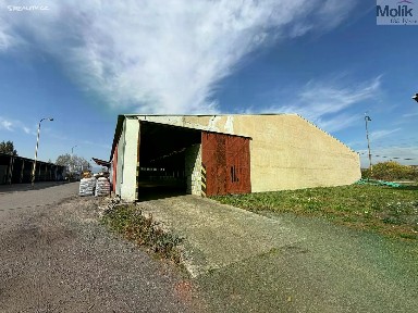 Pronájem skladového prostoru 1800 m²