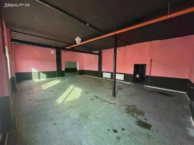 Pronájem obchodního prostoru 285 m²