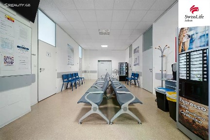 Prodej komerční nemovitosti 1325 m²