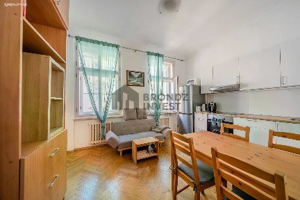 Pronájem bytu 1+1 38 m²