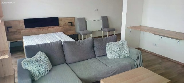 Pronájem bytu 1+kk 42 m²