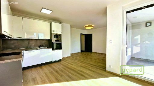 Pronájem bytu 3+kk 85 m²