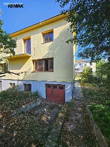 Prodej rodinného domu 180 m², pozemek 127 m²