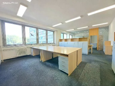 Pronájem kanceláře 321 m²