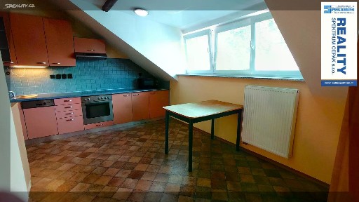 Pronájem bytu 1+1 42 m²