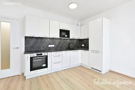 Pronájem bytu 1+kk 42 m²