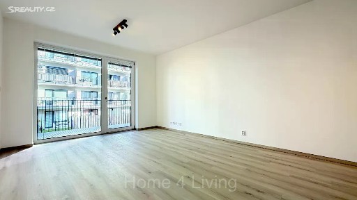 Pronájem bytu 1+kk 35 m²