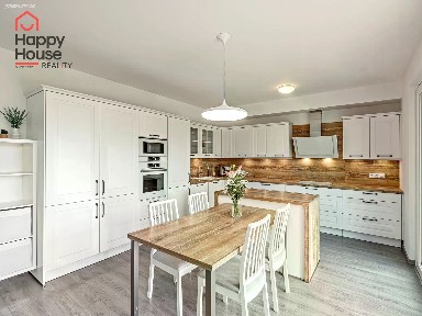 Pronájem rodinného domu 146 m², pozemek 244 m²