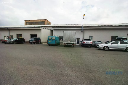 Pronájem skladového prostoru 953 m²